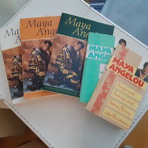 MAY ANGELOU books (5)
